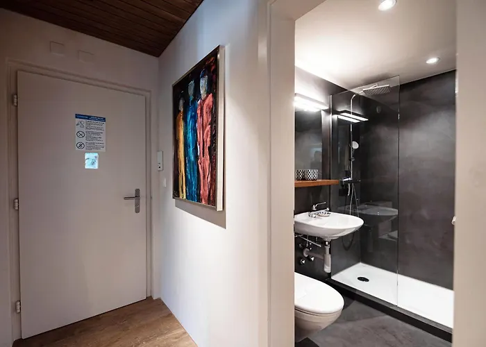 Prada By Quokka 360 - Building With Sauna דירה *